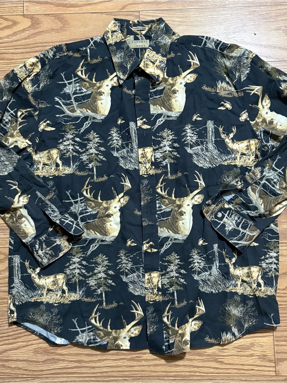 Vintage Natural Issue Deer Outdoor Hunting Button Down Long Sleeved Shirt XL